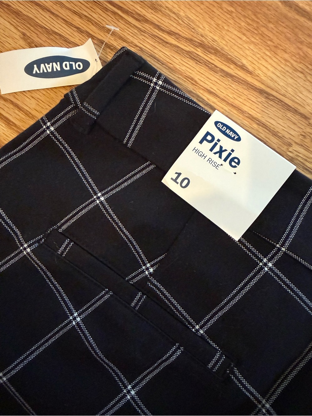 Old Navy Black Windowpane pixie - Picture 3 of 4